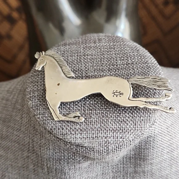Amazing Vintage Native American Navajo Running Pony Pin by Frank Salcido 🐎♥️ - Picture 3 of 11